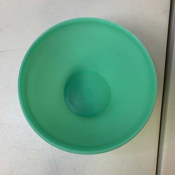 Vintage Tupperware 679-1 Jadeite Crisp It Lettuce Keeper Replacement Bowl No Lid - Picture 2 of 5